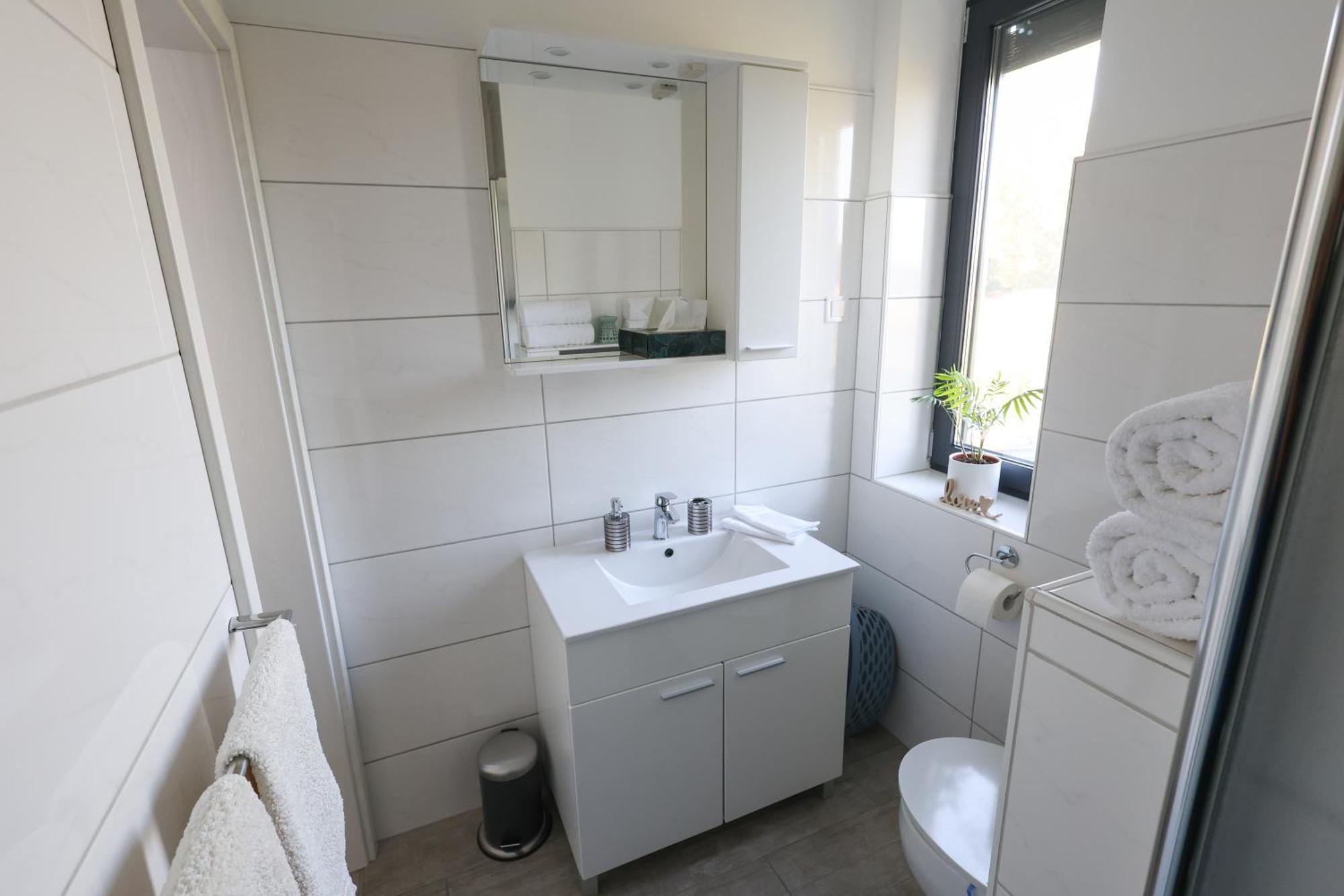 White Mountain Apartment Banovci Dış mekan fotoğraf
